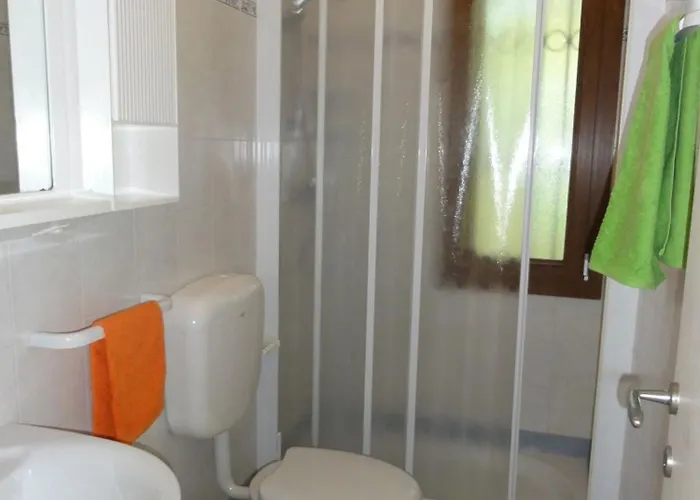 With Pool Access Near * ביביונה
